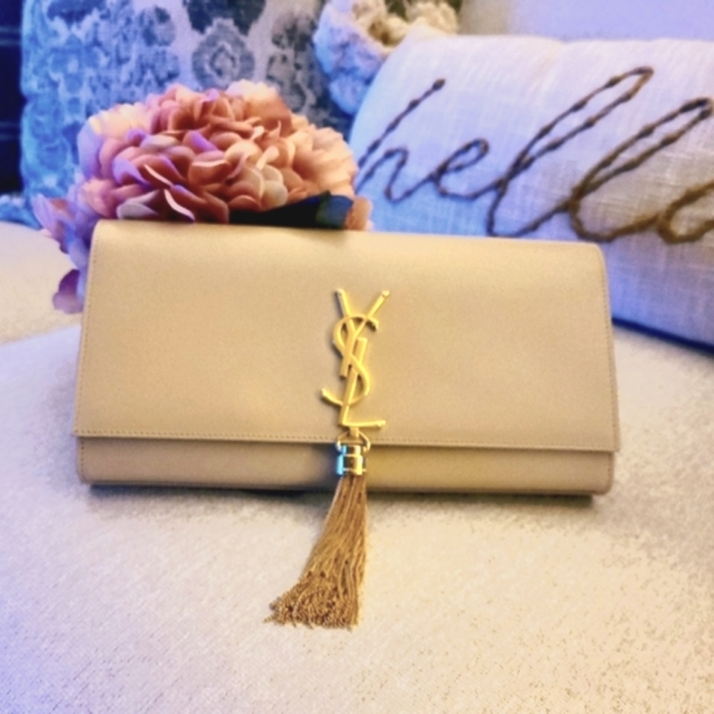 🎉💥🔥HOT!🔥Authentic YSL Nude Kate Tassel Clutch💋 - Picture 4 of 16